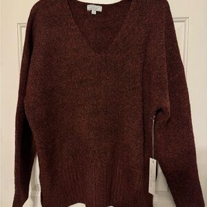 Elegant V-Neck Sweater in Rich Burgundy